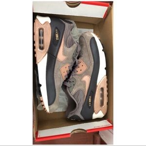 Only worn twice looking to get rid of them